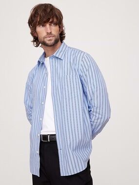 Banana Republic Light Blue Pinstripe Button-Up Shirt, size Medium